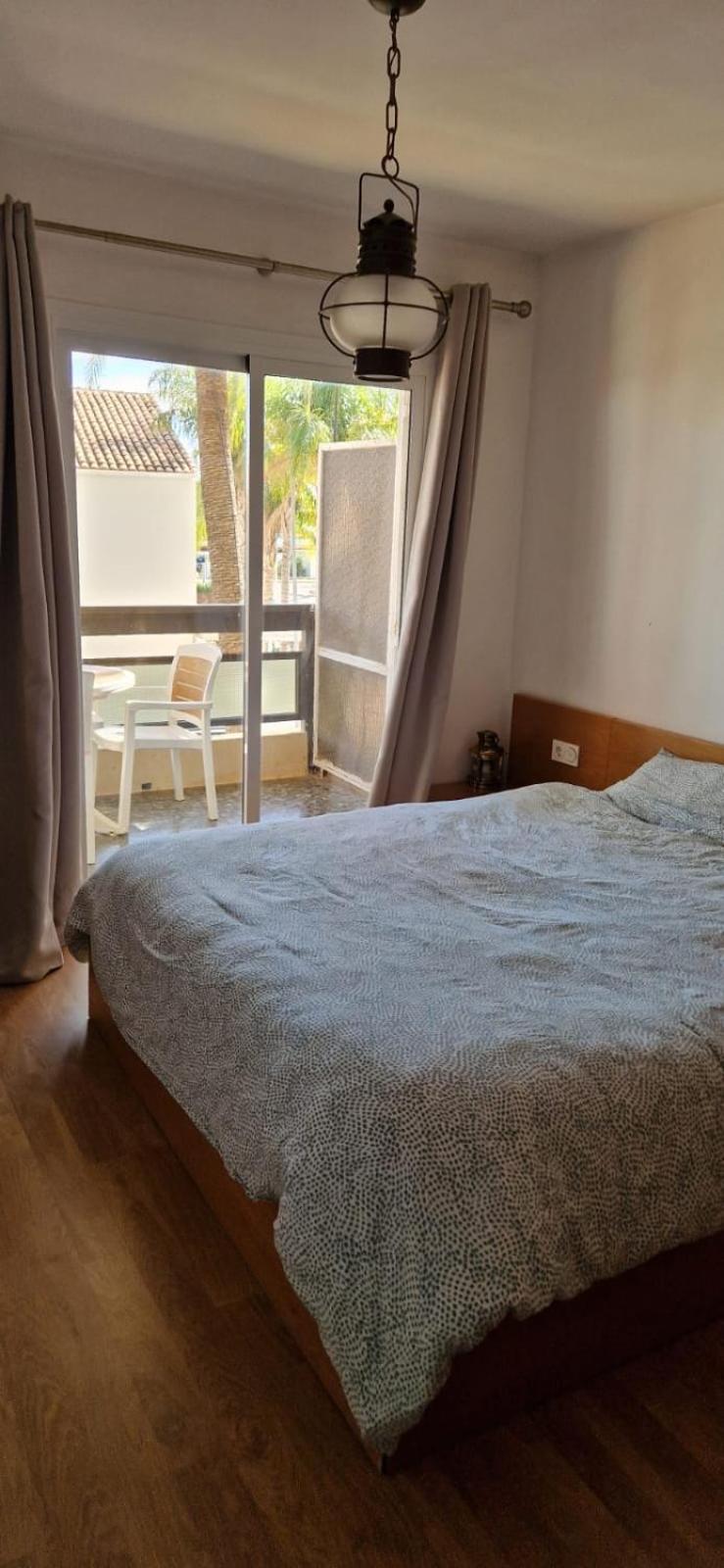 Apartament En Complejo Residencial Con Piscina